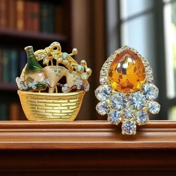 Vintage Gold-toned rhinestones aurora brooches pin (pendant)bundle - Picture 14 of 14